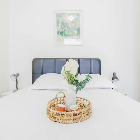 Near Republique - Mobility Lease Apartman *