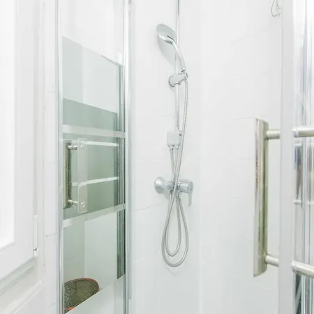 Near Republique - Mobility Lease *