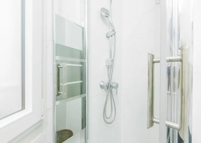 Near Republique - Mobility Lease *