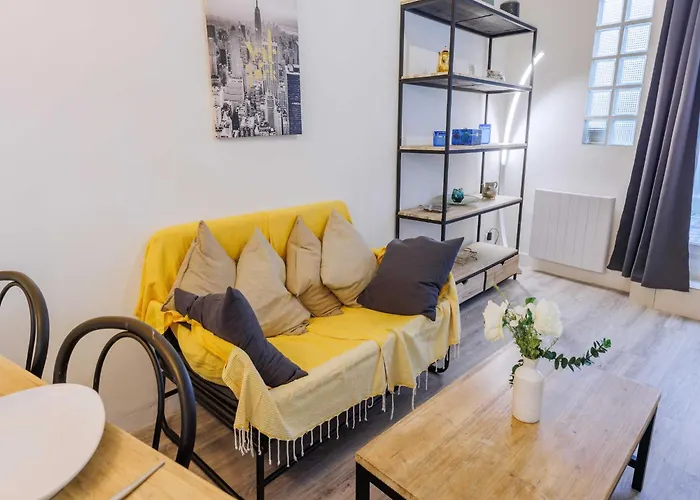 Апартаменты Near Republique - Mobility Lease Париж